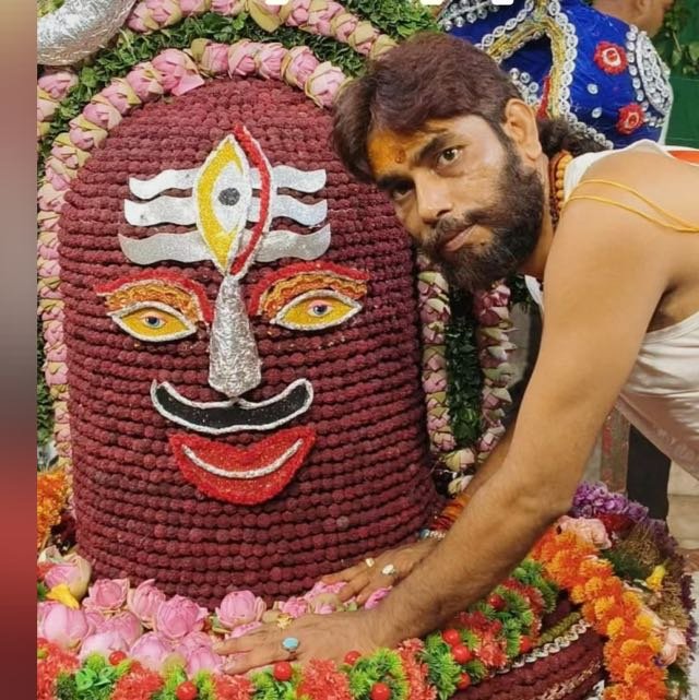 अभिषेक पाठक